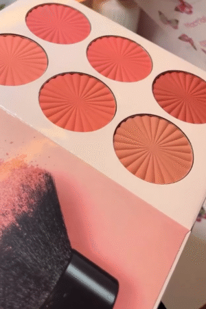 8-Color Matte Blush Palette