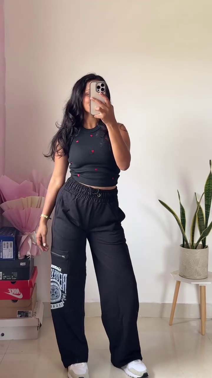 Women’s Grey Wide-Leg Jogger Pants - Image 4