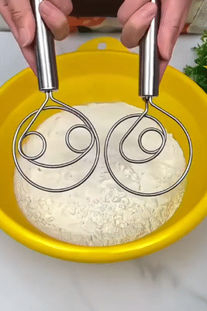 Stainless Steel Dough Whisk Mixer – Manual Spiral Blender for Baking & Kitchen Use